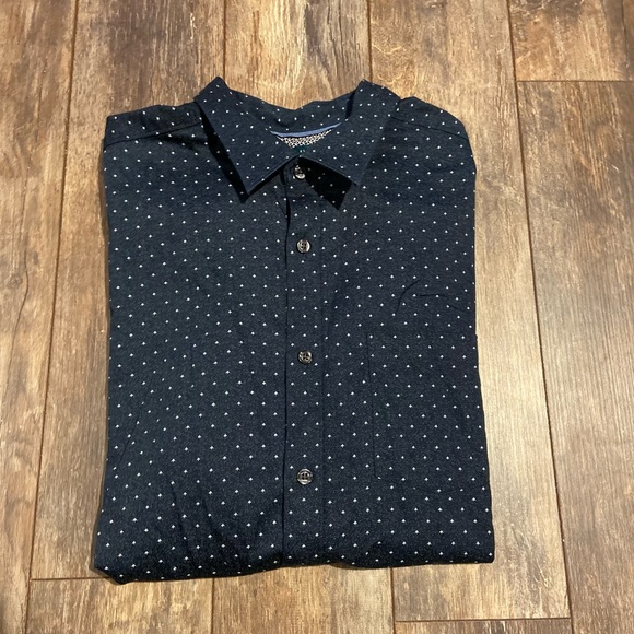 Perry Ellis Blue dot button down - Picture 2 of 3